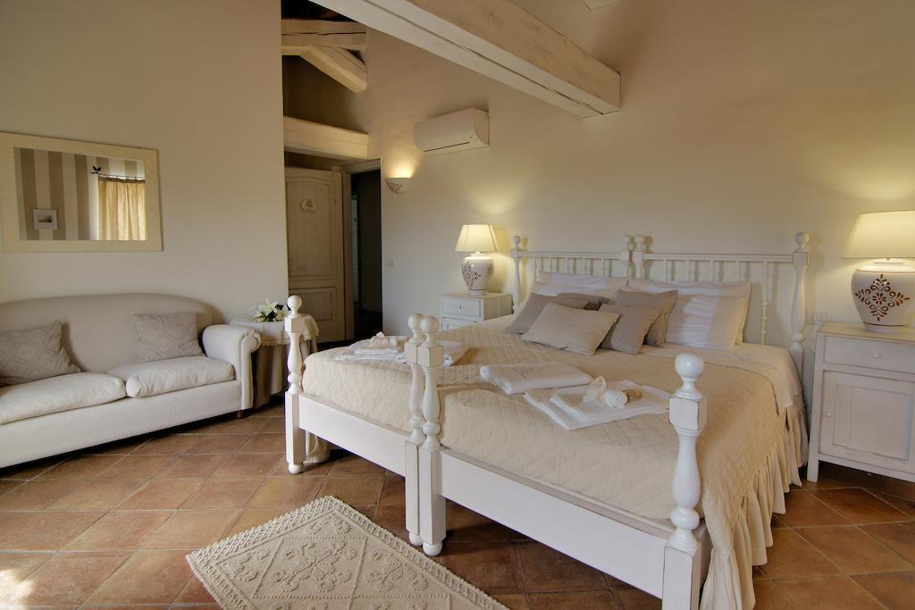 Domus Corallia-Luxury Rooms Porto Rotondo Rum bild