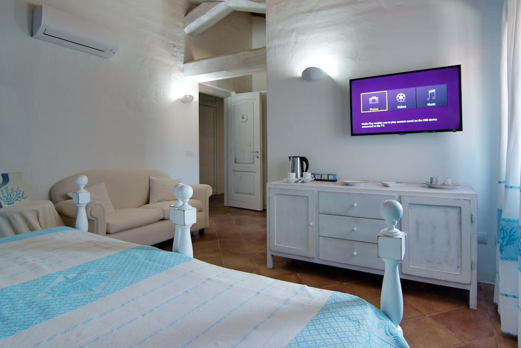 Domus Corallia-Luxury Rooms Porto Rotondo Exteriör bild
