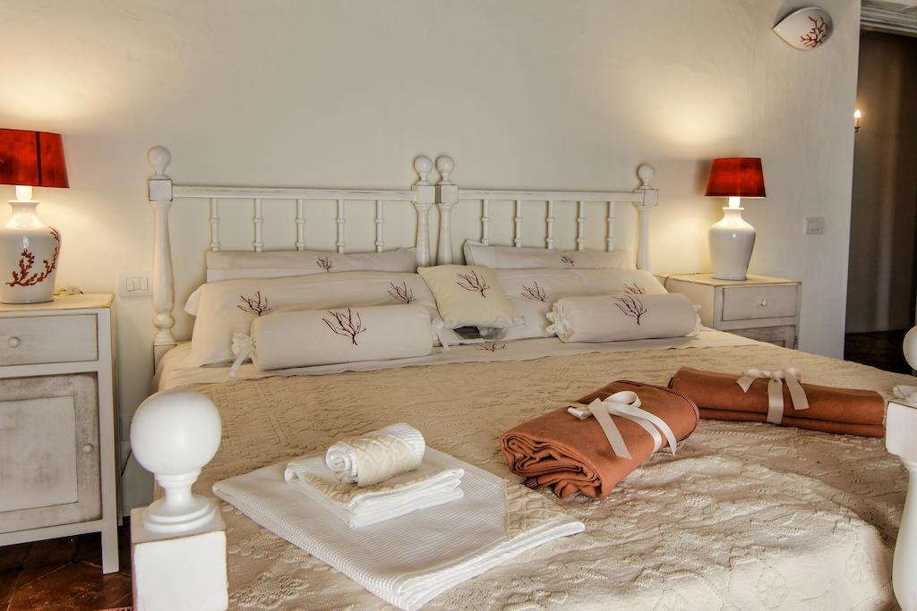 Domus Corallia-Luxury Rooms Porto Rotondo Rum bild