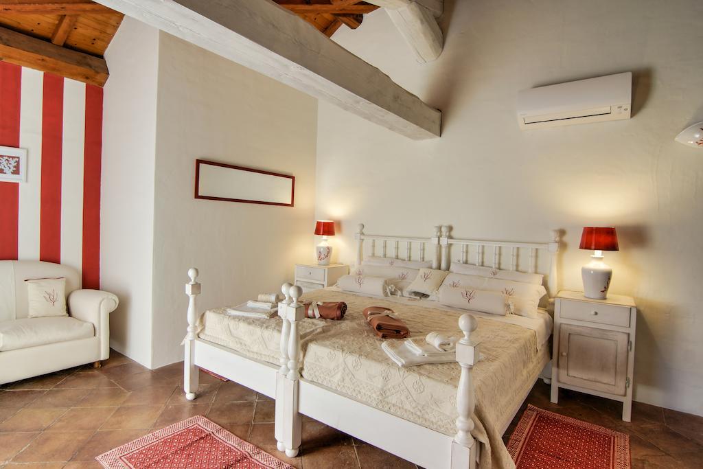 Domus Corallia-Luxury Rooms Porto Rotondo Rum bild