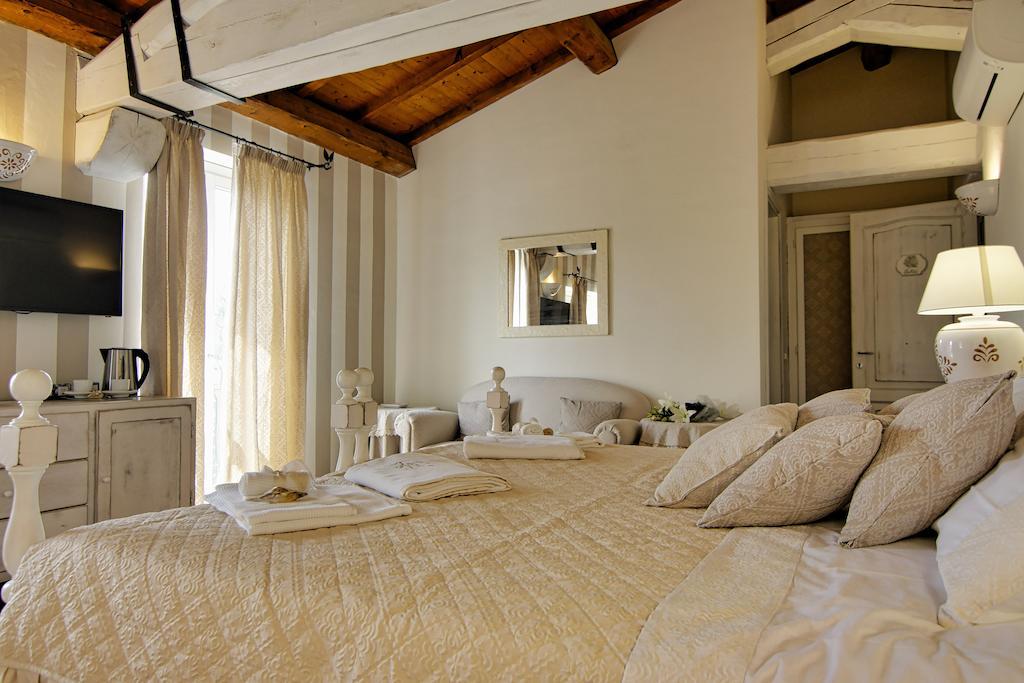 Domus Corallia-Luxury Rooms Porto Rotondo Rum bild
