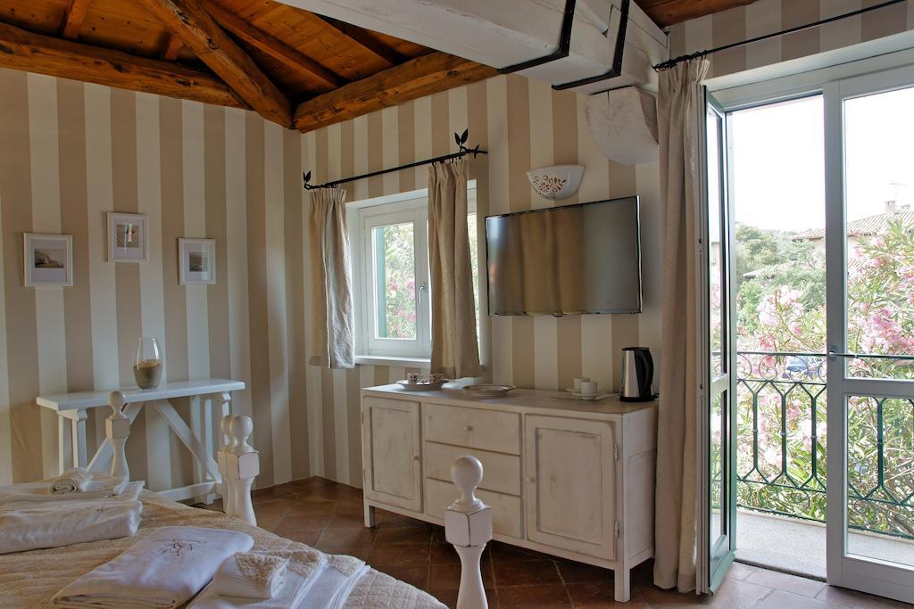 Domus Corallia-Luxury Rooms Porto Rotondo Rum bild