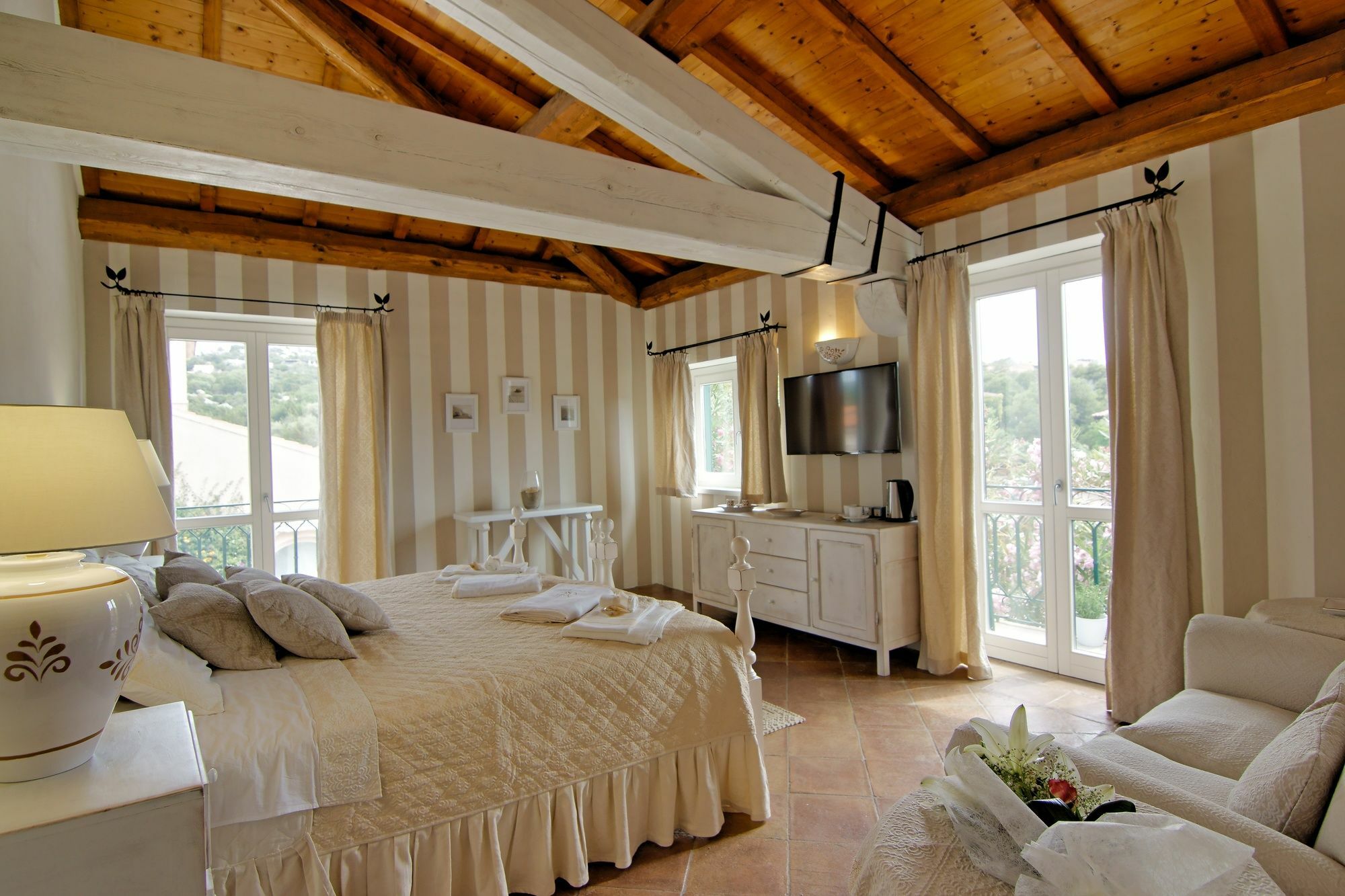 Domus Corallia-Luxury Rooms Porto Rotondo Exteriör bild